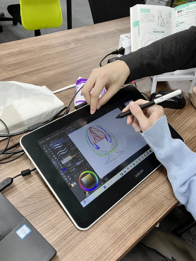 体験者のかたにイラスト指導を行いました✨