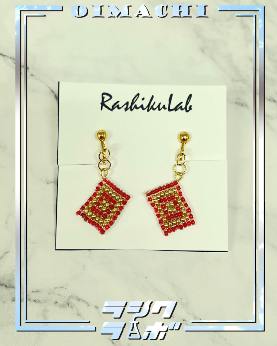 ビーズステッチのイヤリング✨